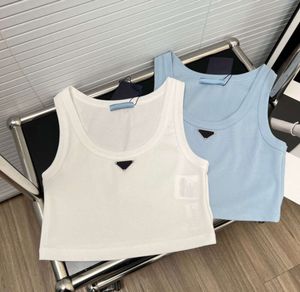 Womens T-Shirt Triangle Badge Luxury Brand Cotton Round Neck Tshirts Women Sleeveless Fashion Designer Summer Cropped Tops Runway Quality Tees High quality435