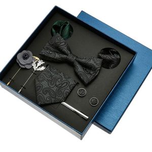 Cravatta da uomo nera Set regalo Papillon da taschino con spille Gemelli Fermacravatta 8 pezzi Abiti Cravatta di seta Accessori per uomo 240119