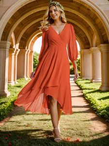 Party Dresses Simple Evening V-ringning Långärmare Plevered Ruffles Kne-Length 2024 Baziiingaaa of Chiffon Burnt Orange Bridesmaid Dress