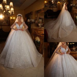 Abiti da sposa splendidi abiti da ballo su misura con applicazioni di velo che bordano abiti da sposa con scollo a cuore Sweep Train Robe Vestido De Noiva