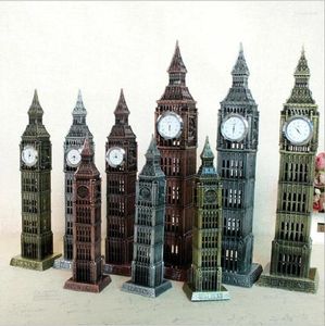 Dekorativa figurer 4 Färgdesign 3D Metal Famous Landmark Building Model Antique London Big Ben Statue Souvenir Gift Home Decor med