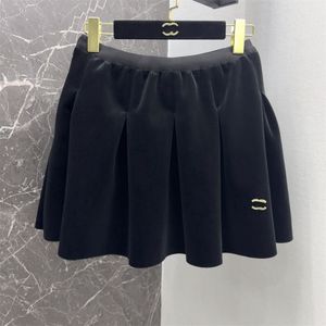 Women's designer short skirt spring and autumn velvet skirt pants fashion classic simple solid color letter metal decoration slimming and versatile pleated skirt