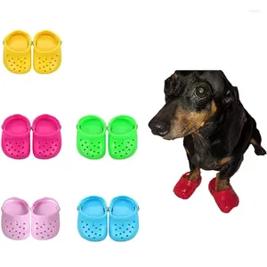 Hundkläder ett par husdjurskor andningsbara sandaler för små hundar godis färgad hål sommar
