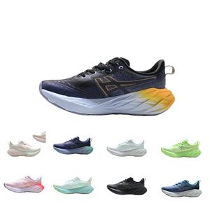 Novablast 4 Lätt dämpade sneakers bär resistent andningsbar maraton löparskor trippel svart vit lysrör grön ljudkroppsdesigner sport