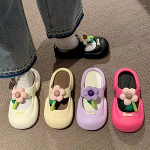 Tofflor 2024 Form Fashion Flowers Toe Cover Eva Anti-SKID Slitesistenta icke-slemiga fötter Mäns och kvinnors par Sandaler