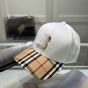 Berretti da baseball di lusso Cappelli firmati berretti dal design classico b familiare Berretto da baseball in tela di alta moda con marchio Accenti metallici