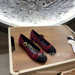 designer heels chaneles sandal Shallow Mouth Mary Jane Shoes Golden Flower Metal Buckle Flat Bottom Fashion Single Shoes Thick Heels Womens Shoes TFVC