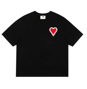 2024 Projektantka koszulka Summer Męska Męska Kobiety Krótkie rękawie marka mody T-shirt luksusowa koszulka drukowana ami Casual Heart Scoop Neck Męski top damski