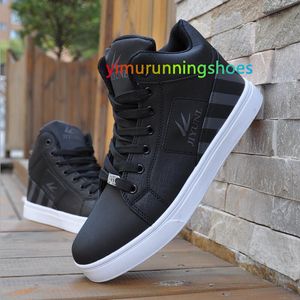 2021 New Stylish Running Shoes for Men Antiskid Damping Cool Outsole Walking Trekking Leisure Summer Running Zapatills Sneakers L12