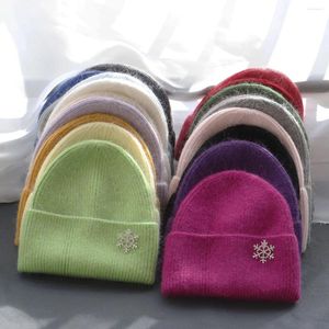 Berets 2024 Fur Beanies Soft Warm Fluffy Winter Hat For Women Angora Knitted Skullies Snowflake Woman Knit Cap