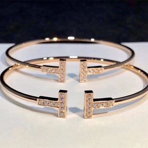 2024 klassische Marke Mode Brief T Armband mit Diamant Edelstahl High-end-Schmuck Damen und Mütter Geschenk Giftq1