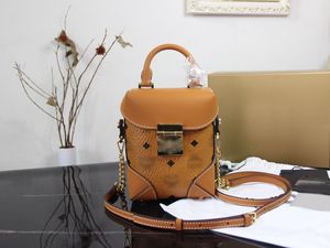 TOP Coin Designers French Fries Chain Bag M Family Mini Crossbody bag Lock Closure Cow Leather Messenger Bag