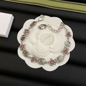 New vintage silver G word flower bracelet for women handsome clavicle chain bracelet collar clothing accessories American belt gift box 001