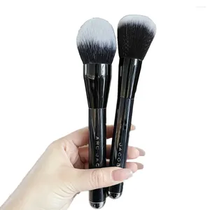 Pincéis de maquiagem The Large Bronze Bronzer Powder 12 Foundation Brush 1 Fluffy Soft Cabelo Sintético Ferramentas Cosméticas