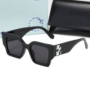 Hot New Luxury Designer Brand Square Solglasögon Designer Solglasögon Högkvalitativ glasögon Kvinnor Män Glasögon Womens Sun Glass Lens Unisex med låda