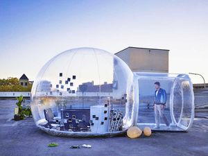 Partihandel bästsäljande bubbelhotell med fläkt toppkvalitet 3 m dia transparent uppblåsbart tält populärt igloo tält för camping