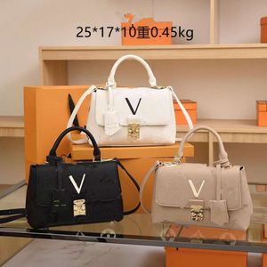 Borsa a tracolla grande a forma di V a tracolla singola a tre colori con borsa alla moda stampata 2024 Sconto del 78% nel negozio all'ingrosso