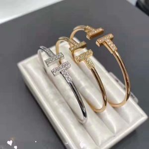 2024 Classic Brand Fashion Letter T Bracelet with Diamond Stainless Steel High end Jewelry Ladies and Mothers Gift Gift