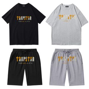 T -shirt Trapstar Tracksuit Women Herr Tshirt Sweatshirt Kläder Toppar Summer Säsong Tshirt Färg Blockering Letter Tee T Shirt Sports Bekväm kort Trapstar