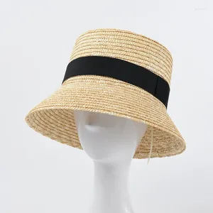 Beralar 2024 Moda Straw Buck Hat Kadınları UV Güneş Şapkaları Tatil Plajı Düz ​​Yaz Toptan