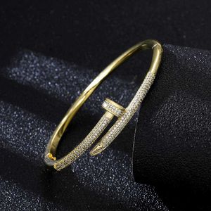 Desginer Cartera Strenge Auswahl Zubehör Karte Home Nagel Armband Farblose Weibliche Zirkon Voller Diamant Schmuck u01