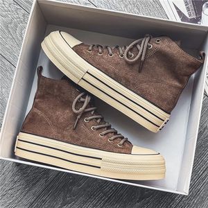 Klassiska modeskateboardskor för män Kvinnor Comfy Suede Leather High Top Sneakers höjd Övergripande plattform 240202