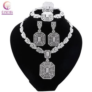 Cynthia Silver Plated Smyckesuppsättningar för kvinnliga halsband örhängen armband ring Dubai African Indian Bridal Accessory 240118