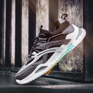 Män springskor kvinnor sportskor andas atletiska utomhus sneakers superljus män vuxna tränare snörning manliga sneakers l23