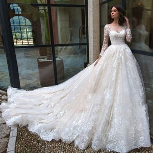 Arabic luxury new Wedding Dresses Crystals Long Sleeve Lace Beaded Ball Gown vestido de novia Bridal Dress Lace Bridal Gowns Tulle Sweep Train Bohemian Wedding Dress