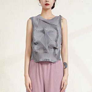 女性用の女性用Tシャツ夏のファッションフラワーバッドデザイン不規則なストレッチ緩んだミヤケプリーツラウンドネックノースリーブシャツ