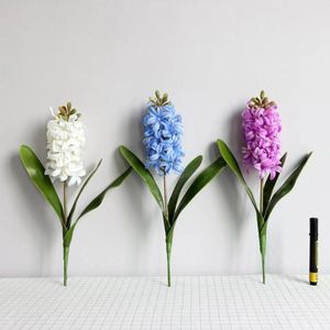 Dekorativa blommor konstgjorda hyacint pe hyacinthus orientalis simulering plastisk verklig beröring material: romantiska och varma dekorationer