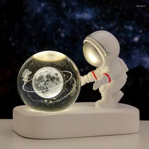 Luci notturne Incandescente Galassia Planetaria Astronauta Sfera di cristallo Alimentazione USB Calda luce da comodino Regalo di Natale per bambini Lampada lunare