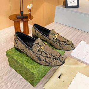 Designer Sandali uomo donna Ciabatte mezze pantofole Scarpe casual in pelle Mocassini da donna Mezza resistenza Princetown Metallo Pelle bovina EUR35-46 1,25 33