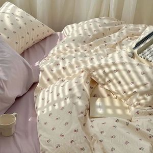 Floral Ins Style Duvet Cover Set Flat Sheet Pillowcase No Filler Soft Single Double Size Boys Girls 2024 Bedding Linens 240202