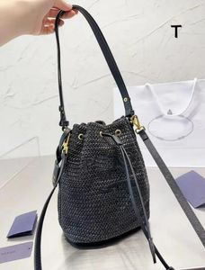 Kadın saman çantalar kova çantası naylon omuz çantaları hobos zincir çanta tasarımcısı crossbody bayan küçük kılıf