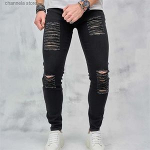 Męskie dżinsy Nowe mężczyźni Stylowe rozryte chude dżinsy High Street Hip Hop Style Męskie dziury Slim Solid Pencil Denim Spodnie T240205