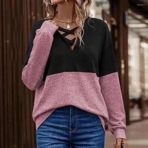 Camicette da donna T-shirt a maniche lunghe con scollo a V colorblock top da donna elegante per pullover morbido e traspirante con dettagli scavati a metà primavera