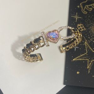 Pulseiras de pérolas Mulheres Coração Bangle Moda Marca Designer Carta Real Banhado A Ouro Cobre Pulseira De Latão Mulheres Jóias De Casamento Amor Presente De Volta Selo