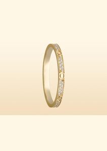 Mały model Slim Love Wedding Pierścień dla kobiet mężczyzn 316L Tytanium Steel Full CZ Paved Designer Jewelry Aneis Anel Bague Femme Cl3782588