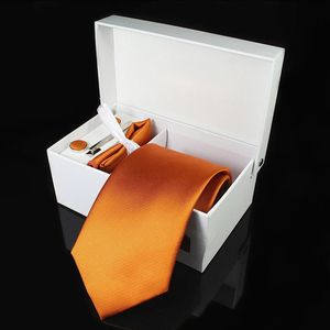 MENS TIE SILK 8CM Formell slips för näsduksmufflänkar presentförpackning Set Solid Red Yellow Ties for Man Business Wedding Present Party 240123