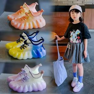 Toptan Sneaker Özel Sneaker B22 Spor Sneaker Bahar / Sonbahar Ayakkabı Tahtası Ayakkabıları SPATE SEAKER MODABLE KID KIZ KIZ KAYDAK Platformu Spor Sneaker Sıçrama Sneaker onları çocuk Ayakkabı