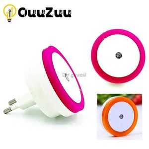 Luci notturne OuuZuu Sensore di luce notturna Risparmio di luce LED Lampada da notte con sensore Smart Lampade con sensore dal crepuscolo all'alba Luce notturna per camere da letto Servizi igienici Corridoi YQ240207