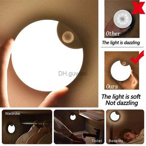 Luci notturne 1pcs Sensore di movimento Light Dimmabile luci notturne wireless Luce Luce Light Room Lampada per le scale del guardaroba YQ240207