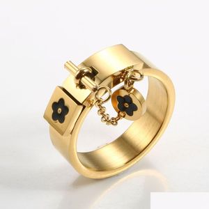 Band Rings Fashion Lucky Flower Charm With Chain Ring Gold/Sliver Stainless Steel Love Promise Finger For Women Men Jewelry Gift Dro Dh6Bk