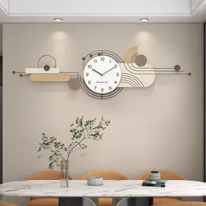 Relógios de parede Design moderno relógio silencioso minimalista arte de ferro quarto sala de estar acrílico horloge murale decoração de casa