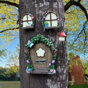 Trädgårdsdekorationer harts fairy Decor Glow Dark Tree Ornament Miniature Window Door Set Hänge för utomhusdekoration Elf Hem
