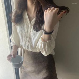 Women's Blouses Trendy Lace Patchwork Chic Button Up Shirt Autumn Simple Casual White Blouse Female V Neck Long Sleeve Loose Tops Z643