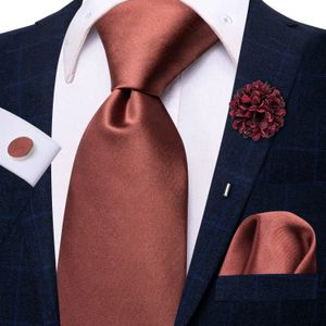 2023 Bourgogne Solid Silk Business Tie Hitie Designer Men Slips Luxury 85cm Hanky ​​Cufflink Brosch Wedding Tie for Men 240123