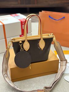 2024 NEW Print Single Shoulder Cross-body Large size Fashion trend all-in-One Casual drum Metal High quality travel makeup party ladies bag