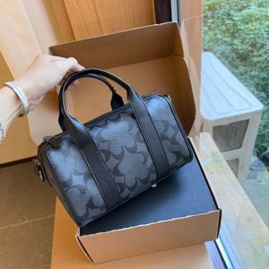 Lüks kadın omuz çantaları kadın moda çanta kadın çantası klasik marka çanta totes seyahat duffle çantaları crossbody witheswallet vagrant çanta kapasitesi en iyi kalite